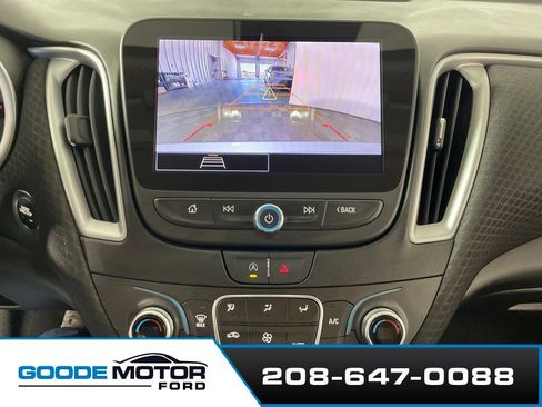Used 2024 Chevrolet Malibu LT FWD image 16