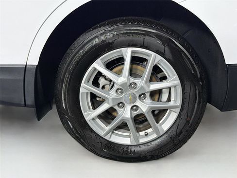 Used 2024 Chevrolet Equinox LT image 30