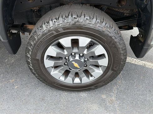 Used 2023 Chevrolet Silverado 2500 Custom w/ Gooseneck/5TH Wheel Package AWD/4WD image 35