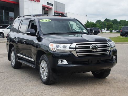 Used 2019 Toyota Land Cruiser AWD/4WD image 26