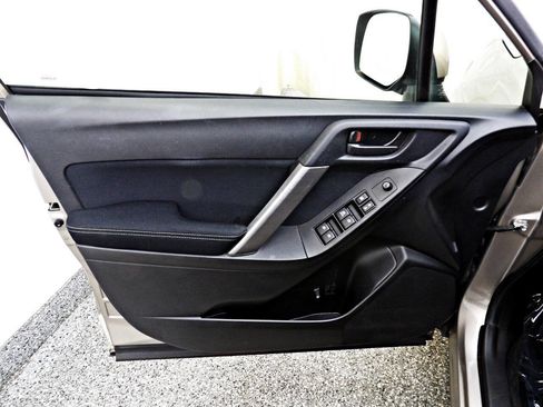 Used 2015 Subaru Forester 2.5i Premium image 7