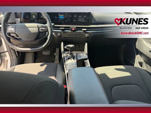 Used 2026 Kia Sportage LX FWD image 25