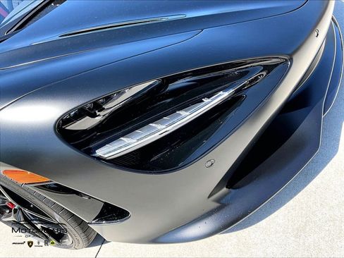 Used 2026 McLaren 750S Spider RWD image 21