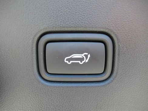 Used 2025 Hyundai Tucson Limited FWD image 38