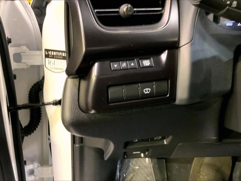 Certified 2024 Lexus UX 250h Premium image 34