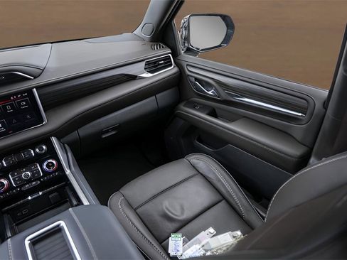 Used 2023 GMC Yukon XL Denali w/ Max Trailering Package image 28