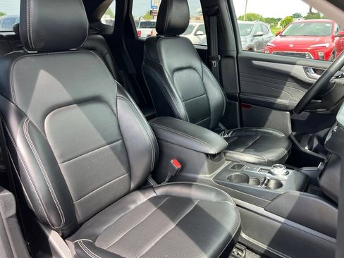 Used 2024 Ford Escape Platinum AWD/4WD image 41