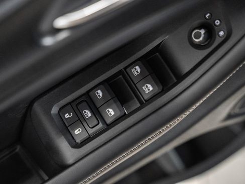 New 2025 Jeep Grand Cherokee Laredo X w/ Luxury Tech Group I image 38