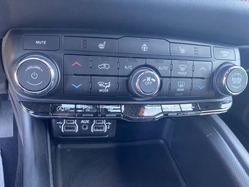 Used 2023 Dodge Durango GT RWD image 18