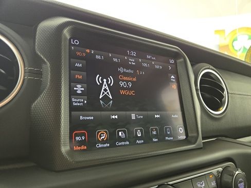 Used 2021 Jeep Wrangler Unlimited Sahara w/ Dual Top Group AWD/4WD image 20