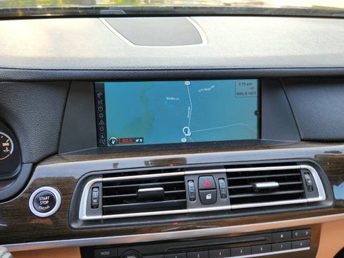 Used 2011 BMW 750Li xDrive image 44