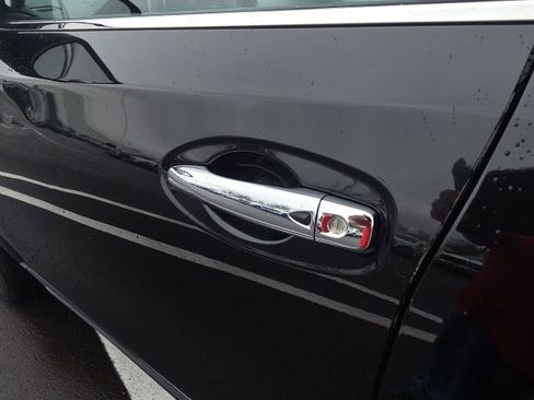 Used 2017 Nissan Rogue SL image 22