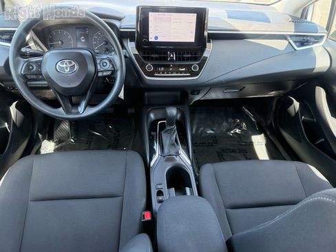 Used 2024 Toyota Corolla LE FWD image 27