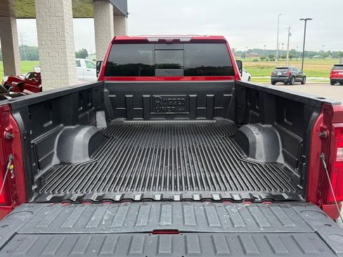 Used 2025 Chevrolet Silverado 3500 High Country w/ High Country Premium Package AWD/4WD image 9