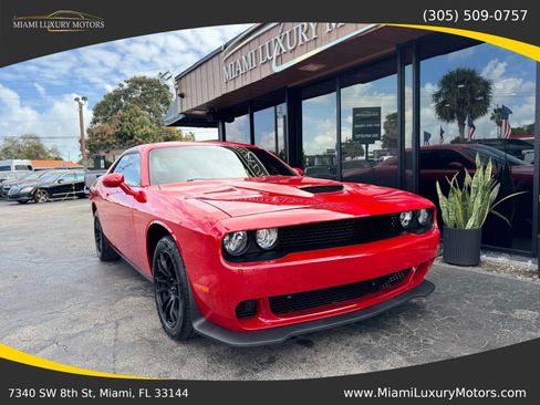 Used 2009 Dodge Challenger SE image 4