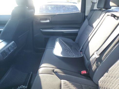 Used 2017 Toyota Tundra SR5 image 9