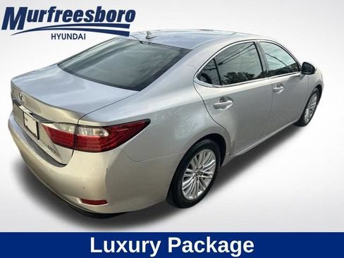 Used 2014 Lexus ES 350 w/ Luxury Package FWD image 4