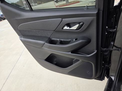 Used 2023 Chevrolet Traverse High Country w/ LPO, Floor Liner Package FWD image 33