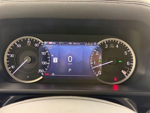 Used 2023 Land Rover Defender 110 X-Dynamic SE AWD/4WD image 18