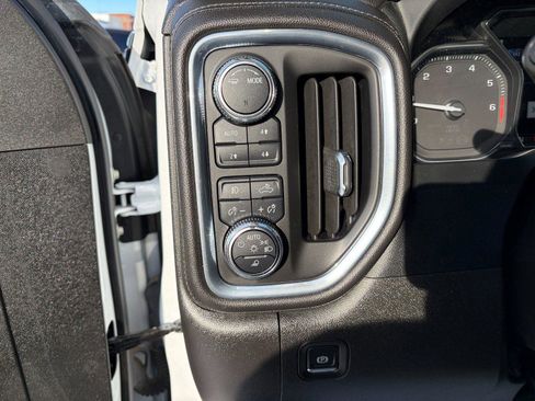 Used 2023 GMC Sierra 2500 Denali image 11