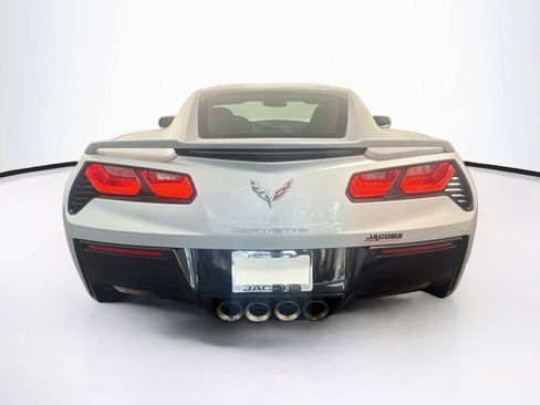 Used 2019 Chevrolet Corvette Stingray Coupe RWD image 4