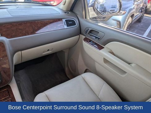 Used 2013 Chevrolet Avalanche LTZ image 17