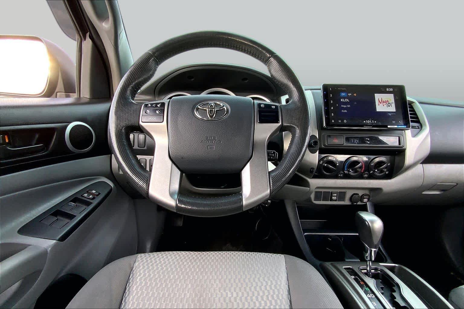 Used 2013 Toyota Tacoma PreRunner w/ SR5 Pkg RWD image 6