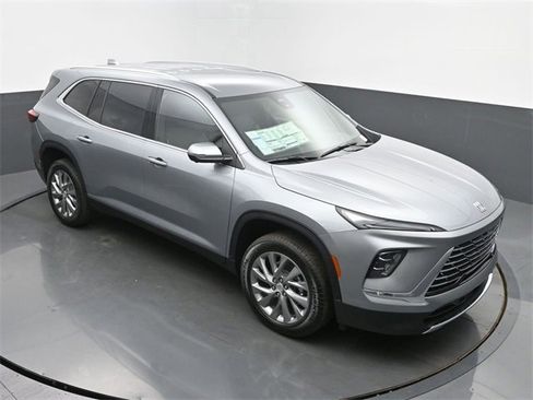 New 2026 Buick Enclave Preferred w/ LPO, Floor Liner Package image 46