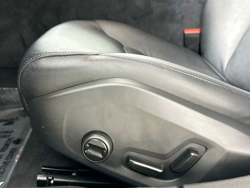 Used 2025 Volvo S60 B5 Core image 18