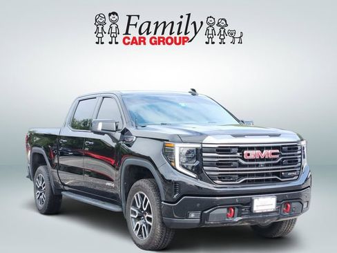 Used 2023 GMC Sierra 1500 AT4 w/ AT4 Premium Package AWD/4WD image 2