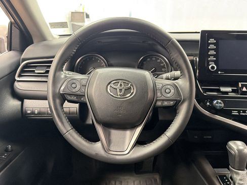 Used 2024 Toyota Camry SE image 15