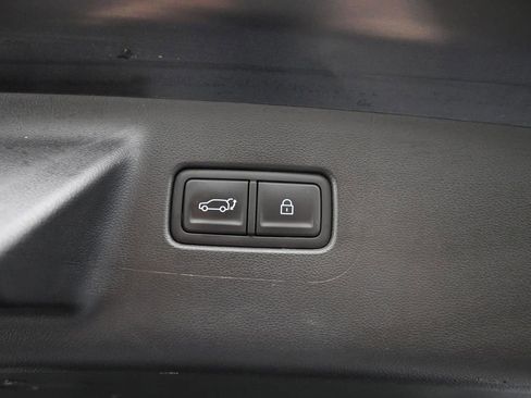 Used 2025 Hyundai Santa Fe SEL image 11