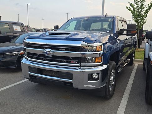 Used 2019 Chevrolet Silverado 2500 LT w/ LT Convenience Package AWD/4WD image 1