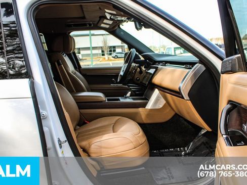 Used 2024 Land Rover Range Rover Long Wheelbase Autobiography image 23