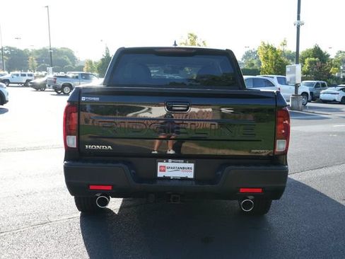 Used 2025 Honda Ridgeline Sport image 7