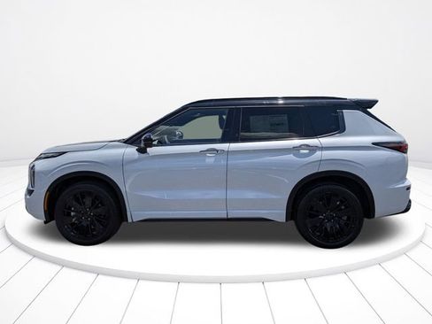New 2026 Mitsubishi Outlander SEL Black Edition FWD image 6