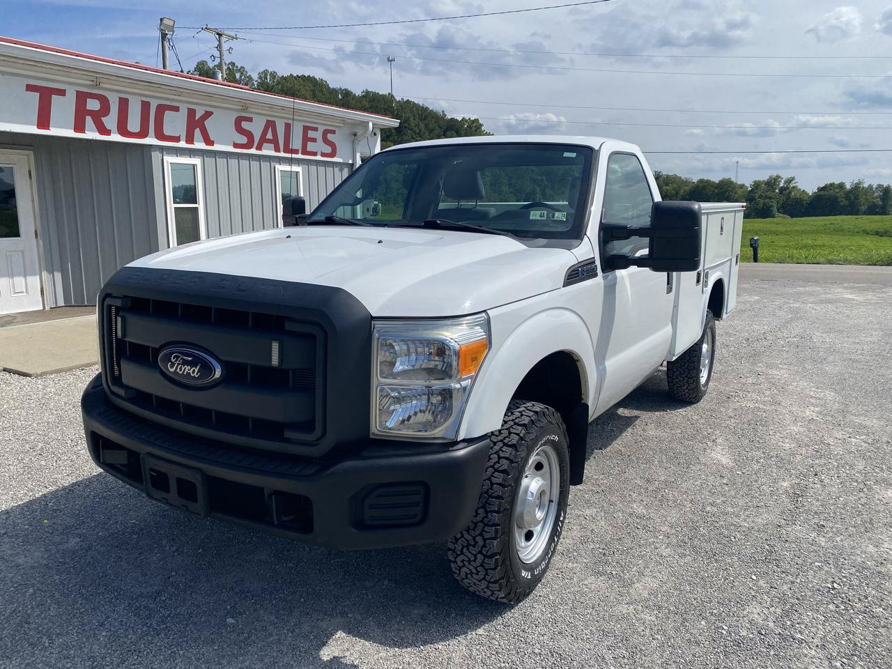 Used 2012 Ford F250 XL AWD/4WD image 3