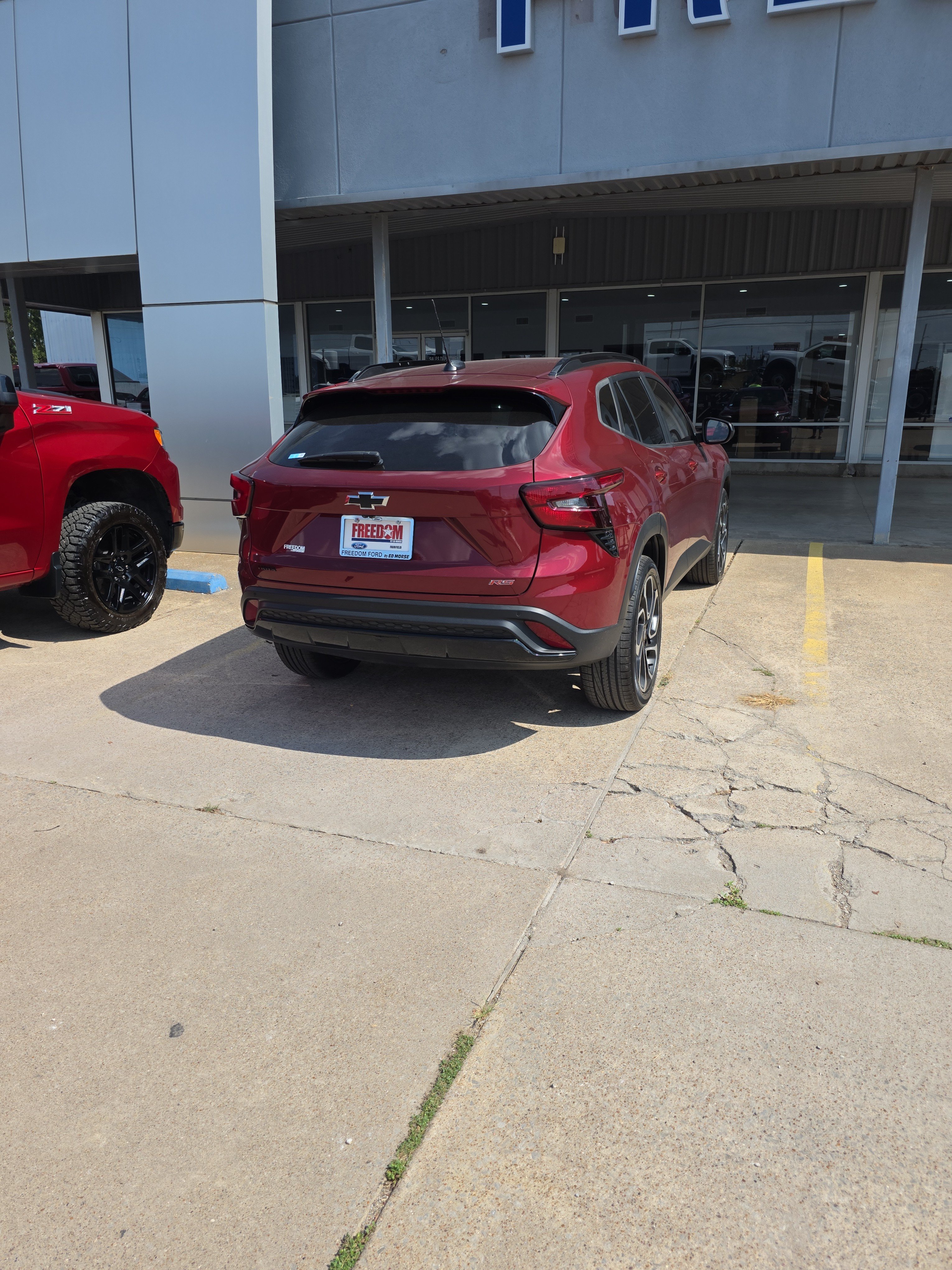 Used 2024 Chevrolet Trax RS w/ Driver Confidence Package FWD image 29