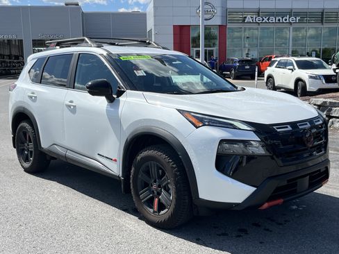 Used 2026 Nissan Rogue SV w/ Rock Creek Premium Package AWD/4WD image 1