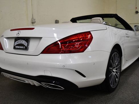 Used 2017 Mercedes-Benz SL 550 image 8