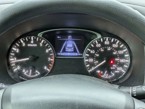 Used 2018 Nissan Pathfinder S FWD image 25