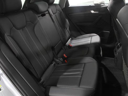 Used 2023 Audi Q5 2.0T Premium Plus w/ Premium Plus Package AWD/4WD image 17