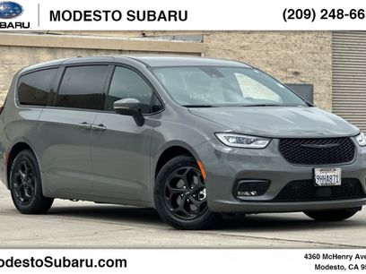 Used 2023 Chrysler Pacifica Touring-L w/ S Appearance Package