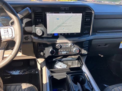 New 2026 Ford F250 Platinum w/ Platinum Plus Package AWD/4WD image 23