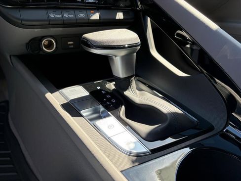 New 2026 Hyundai Elantra Hybrid FWD image 40