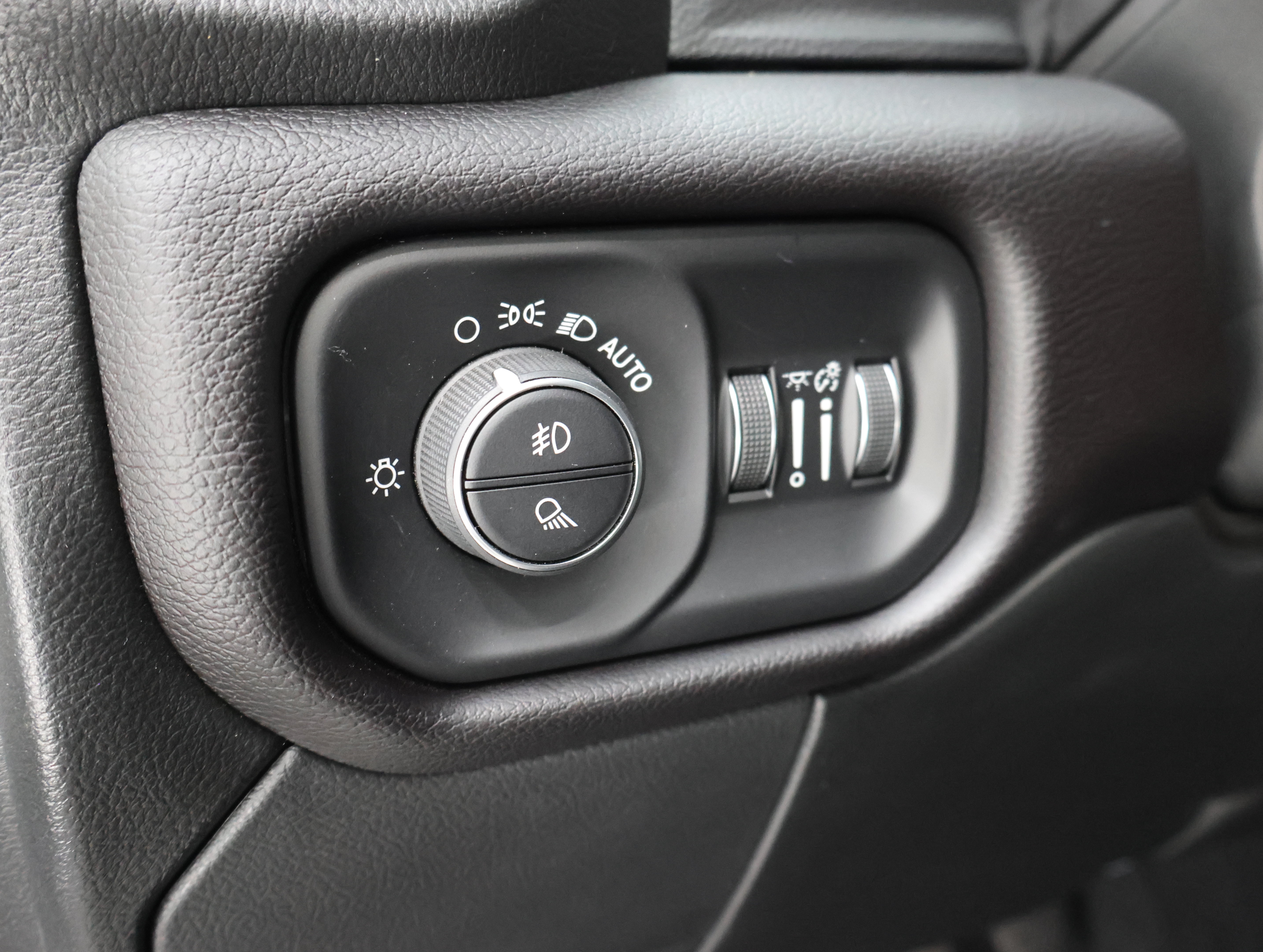 Used 2022 RAM 2500 Laramie w/ Night Edition AWD/4WD image 44