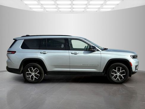 Used 2024 Jeep Grand Cherokee L Limited w/ Luxury Tech Group II AWD/4WD image 4