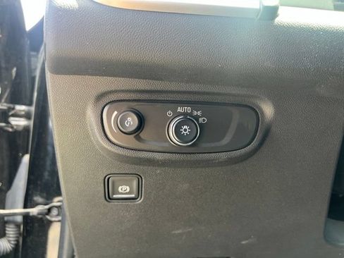 Used 2023 GMC Terrain SLE w/ Driver Convenience Package FWD image 22