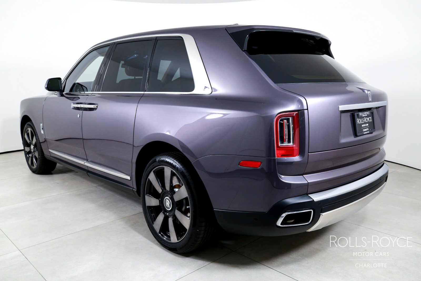 Certified 2020 Rolls-Royce Cullinan AWD/4WD image 8
