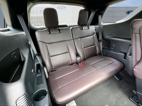 New 2026 Ford Explorer Platinum image 29